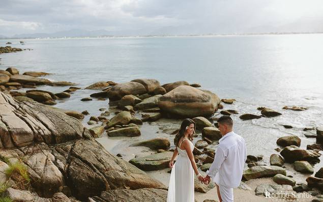 ENSAIO PRÉ CASAMENTO de ENSAIO CASAL NA PRAIA FLORIANÓPOLIS | MICHELE & ELIAS