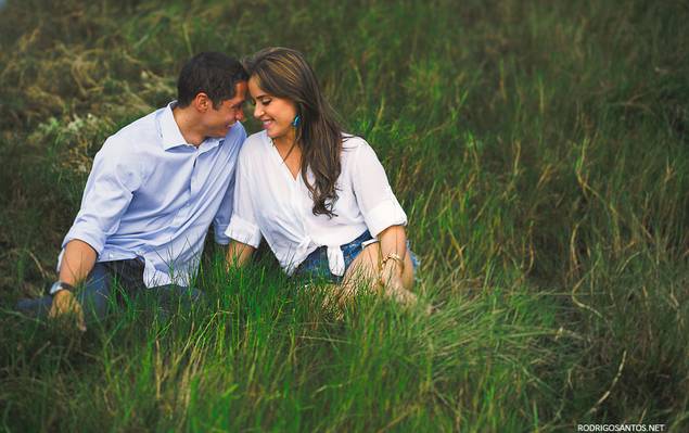 ENSAIO PRÉ CASAMENTO de ENSAIO PRE CASAMENTO NA PRAIA DA GUARDA DO EMBAU | BARBARA & GUSTAVO