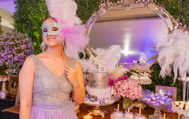 Festa de Aniversário de Lara Zuccki - Festa de 15 anos