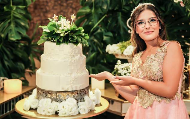 Casamentos de 15 Anos Júlia