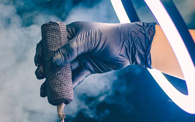 Ensaio Corporativo de Derick Tattoo & Piercing