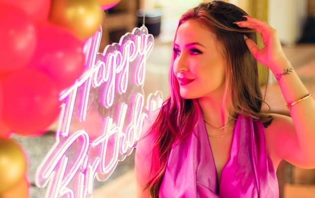 Ensaio Feminino de Cálita 