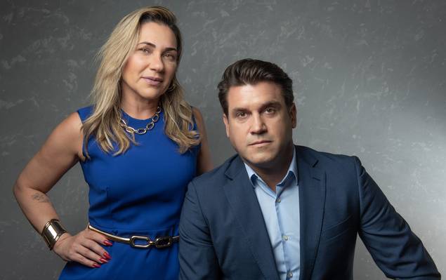 Editoriais de ENSAIO PROFISSIONAL LETÍCIA E EDUARDO TORZECKY