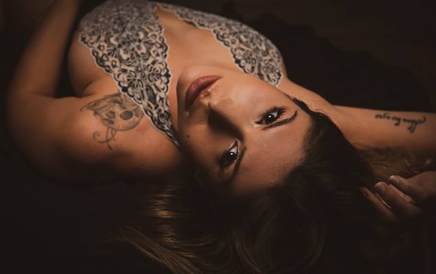 Retratos a Flor da Pele de ENSAIO SENSUAL MARIA FONTES
