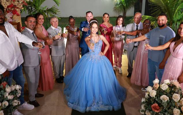 Fotos de 15 Anos de Álbum Diagramado 15 Anos Ana Laura