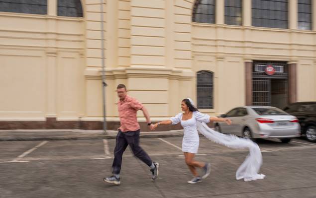 Ensaios de Ensaio Pre Wedding realizado no Mercado Municipal de São Paulo da Joana e do Tim