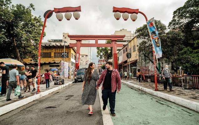 Ensaios de Ensaio Pre Wedding realizado no Bairro da Liberdade da Mariana e do Luciano