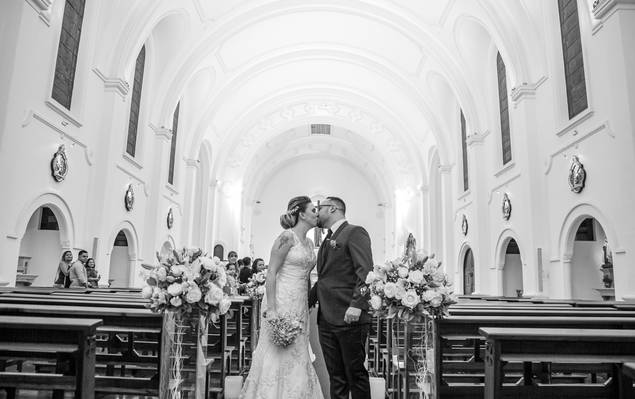 Casamento de Casamento na Paróquia São Francisco de Assis da Thamires e e do José com a Recepção na Mansão Hasbaya em São Paulo