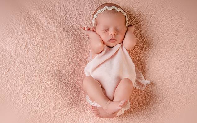 Estúdio de Newborn Leonor