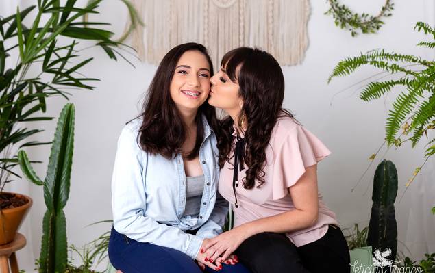 Família de Letícia e Analua