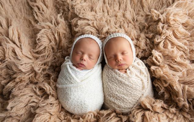 Newborn de Arthur e Miguel - Newborn Gêmeos