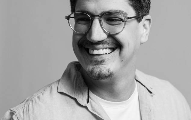 Ensaio de Tiago Franklin Lucena