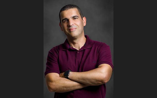 Ensaio Perfil Profissional de Ensaio Perfil Profissional - Rogerio Gomes