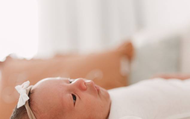 newborn de Ensaio Newborn Lifestyle da Fiorella | A doçura dos primeiros dias