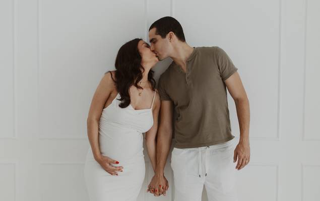 Ensaio Gestante em Estúdio de Bia e Marcelo à espera do Ben