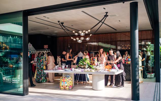 Corporativo de M. Table