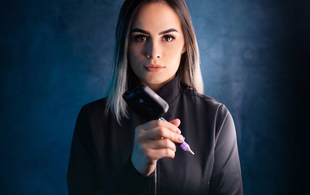 Corporativo de Bruna Mendes 