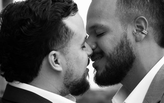 New York of Same-Sex Pre-Wedding Session in Philadelphia