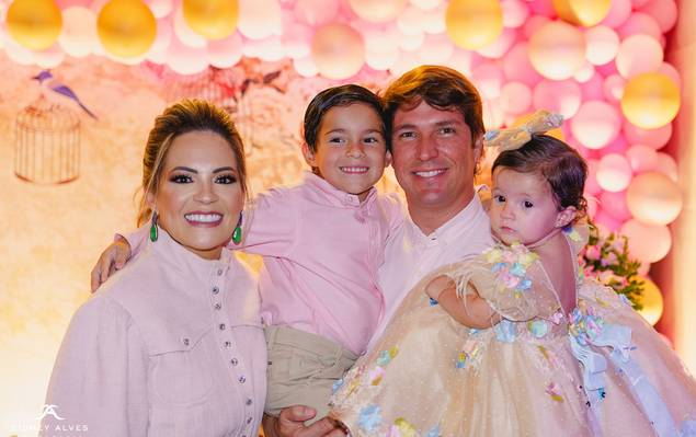 Infantil de Drive thru da Júlia -  1 ano