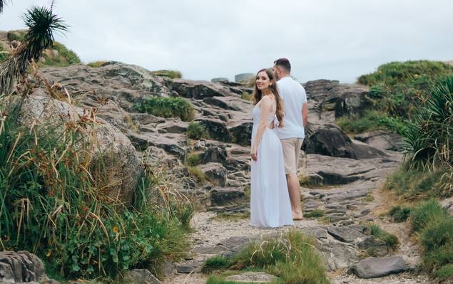 Pré-wedding de  Francine e o Gabriel, qualquer clima vira cenário perfeito. 🌧️✨