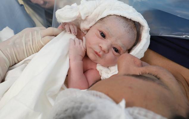 Fotografia de Parto de Nascimento Laís 02.08.2022