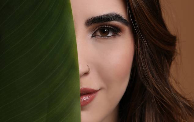 Corporativo de Beatriz Valverde