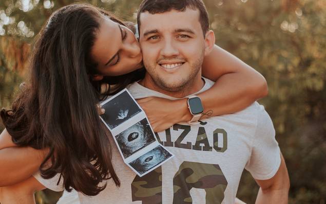 Gestante e família de Katianna