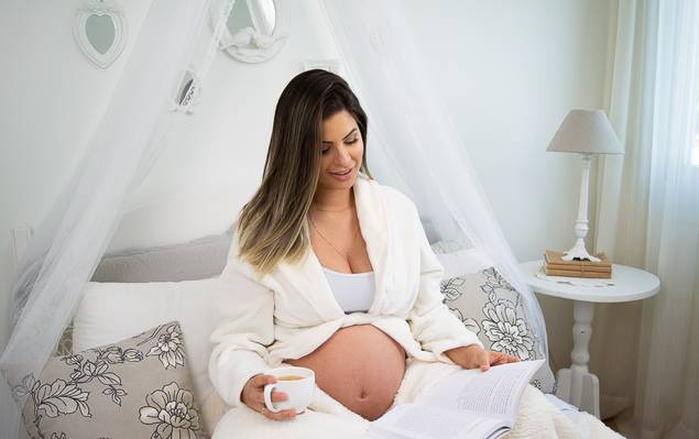 Gestante de A espera do Leo - Steffani Ferro e Flaiane Lacerda 