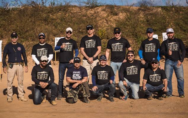 Corporativo de Treinamento Combat Hangun