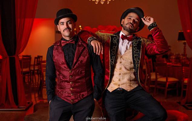 Retrato de BURLESQUE