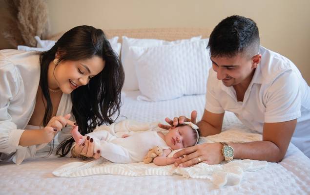 NEWBORN de Majú em seus primeiros dias