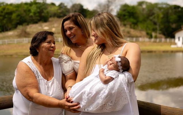 BATIZADOS-APRESENTAÇÃ0 de Mariah em dia de batizado