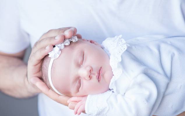 NEWBORN de Helena-Em seus primeiros dias