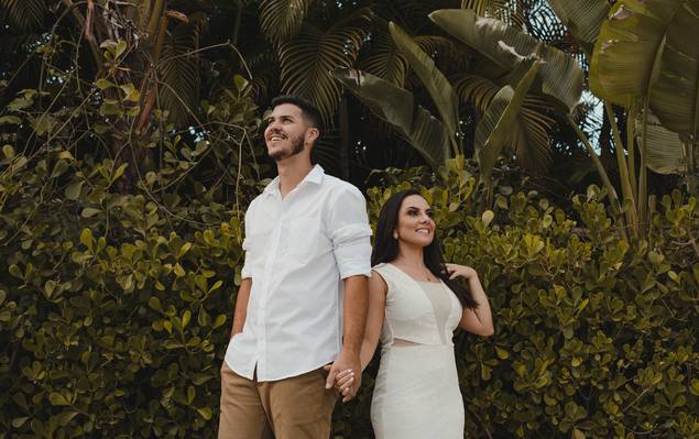 Casamento de Giovana & Alan | Pré-Wedding na Praia de Riviera | São Lourenço-SP