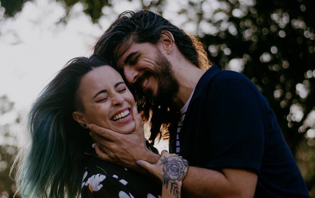 Casais de LARI & THIAGO