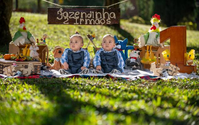 GESTANTE de Ensaio do Icaro e Isaac