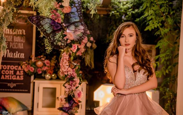 Quinze anos de Camila Helfer | Ensaio