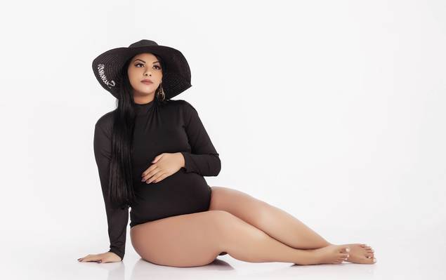 Figurinos Gestante de Body Preto