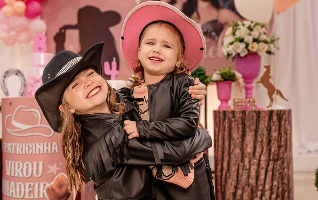 Aniversário infantil de Valentine 8 anos & Catherine 4 anos