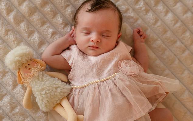 Os primeiros dias do bebê de ENSAIO PRIMEIROS DIAS | Isabela