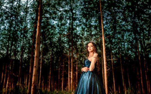 A Magia dos 15 Anos: Por Que Escolher o Fotógrafo Certo Faz Toda a Diferença?
