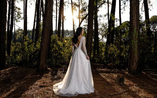 Elegância e simplicidade em um vestido de noiva: o que mais poderia querer?