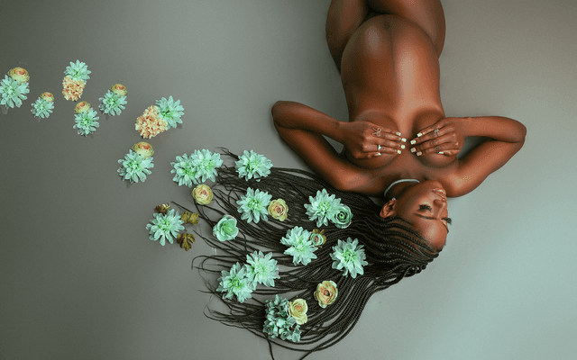 Revelando a Magia da Maternidade: Sessões Fotográficas Exclusivas para Grávidas com um Estilo Arrojado


