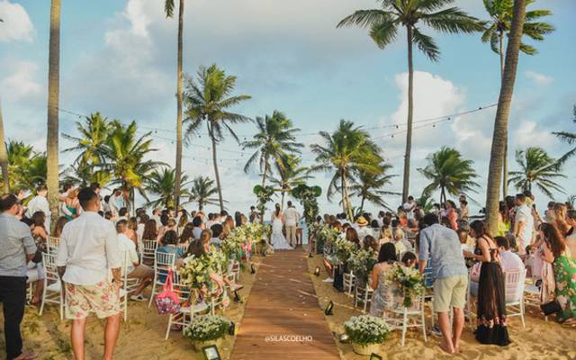 Casamento na praia é o match dos sonhos