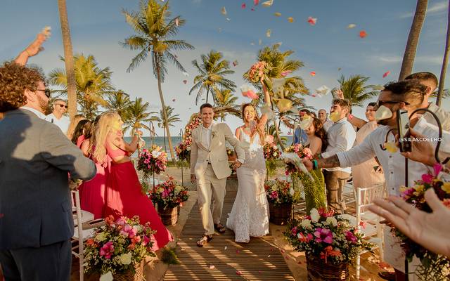 Como Escolher o Melhor Horário para se Casar na Praia