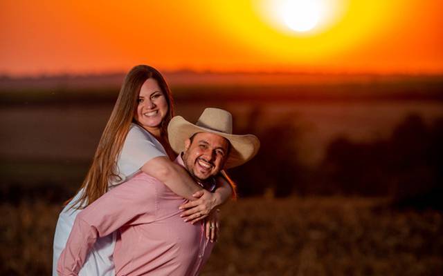 Como nos sentimos ao casar
E Nossa Historia Cauhe e Priscyla se resume assim :
