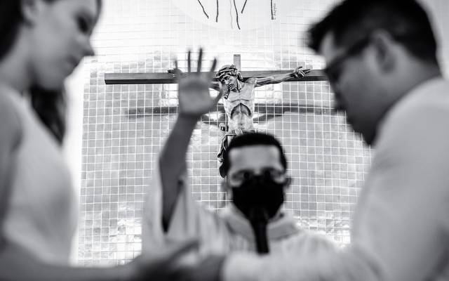 Casamento na Igreja x Ar Livre (Chácara, Praia, Jardim)