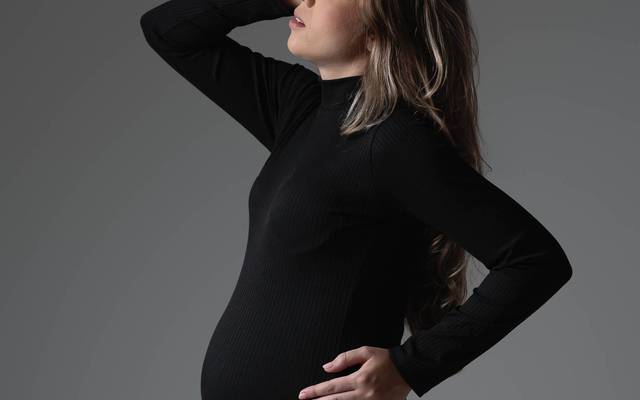 Escolher o que vestir no ensaio gestante é uma das maiores dúvidas das futuras mães.