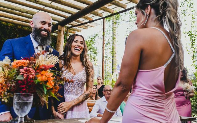 Dicas para Discursos de Madrinhas: Como Arrasar no Seu Discurso de Casamento