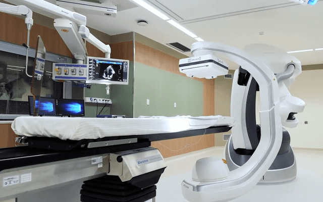 Vídeo da nova Sala Híbrida do Hospital Sírio-Libanês: tecnologia e inovação em saúde